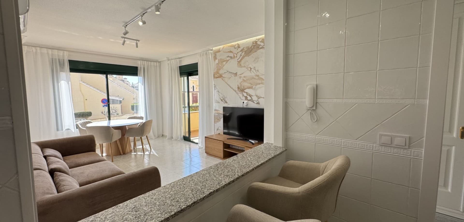 Apartamento Planta Media de 2 dormitorios en Orihuela Costa - 18