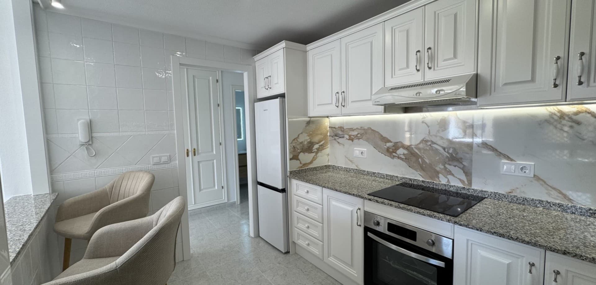 Apartamento Planta Media de 2 dormitorios en Orihuela Costa - 19