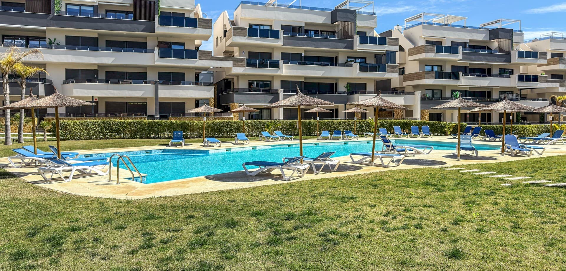 Apartamento Planta Media de 3 dormitorios en Orihuela Costa - 10