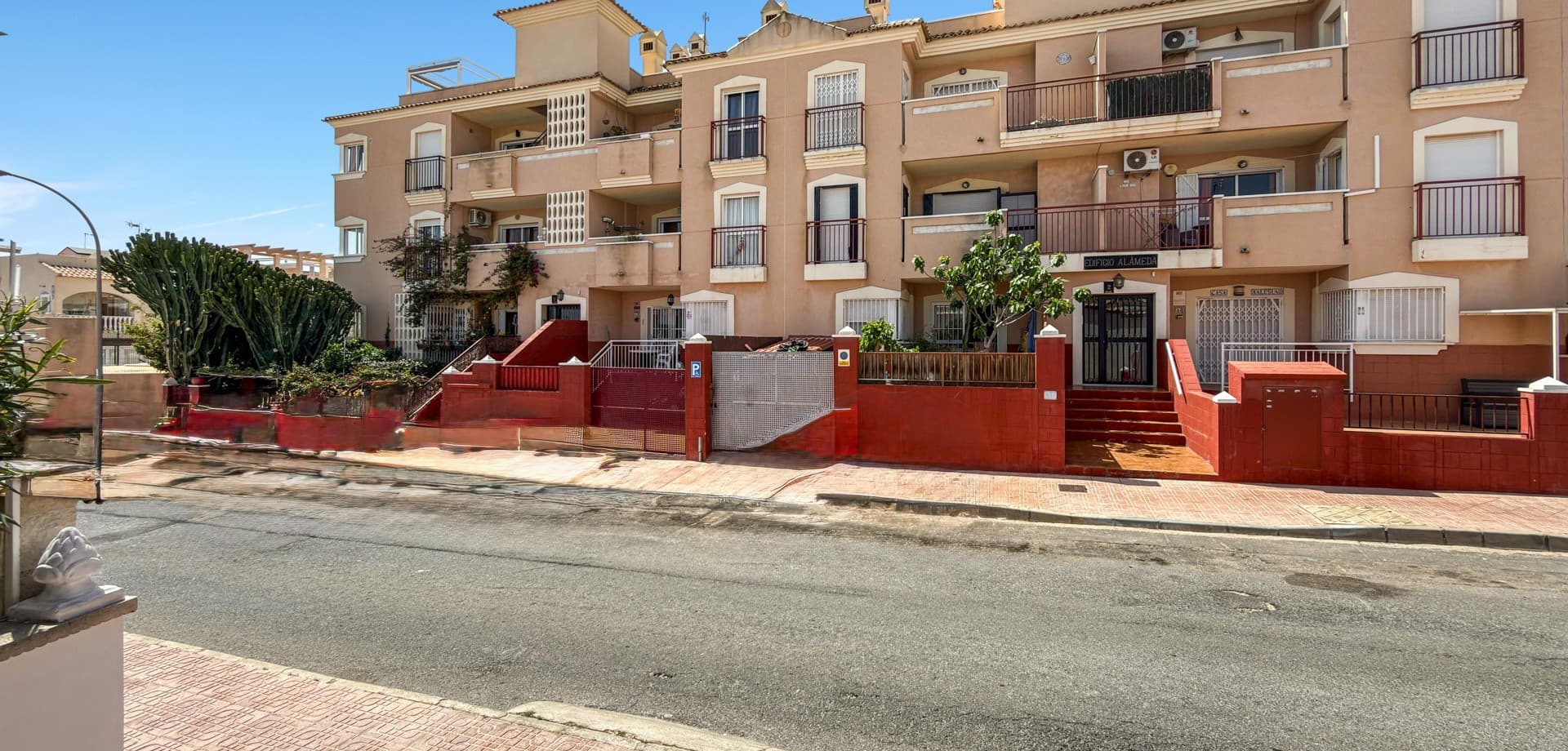 Adosada de 2 dormitorios en Orihuela Costa - 2