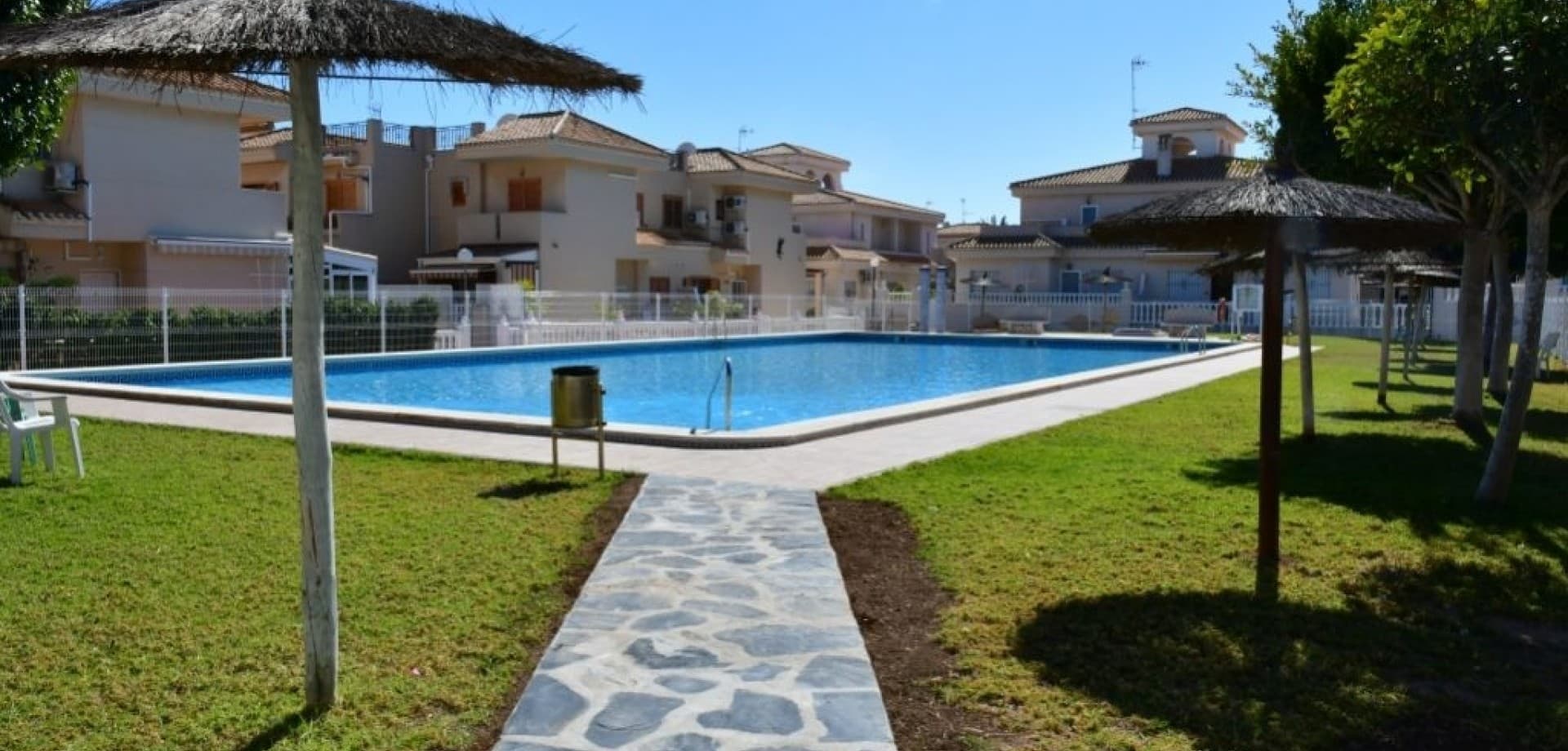 2 bed Middle Floor Apartment in Orihuela Costa - 2