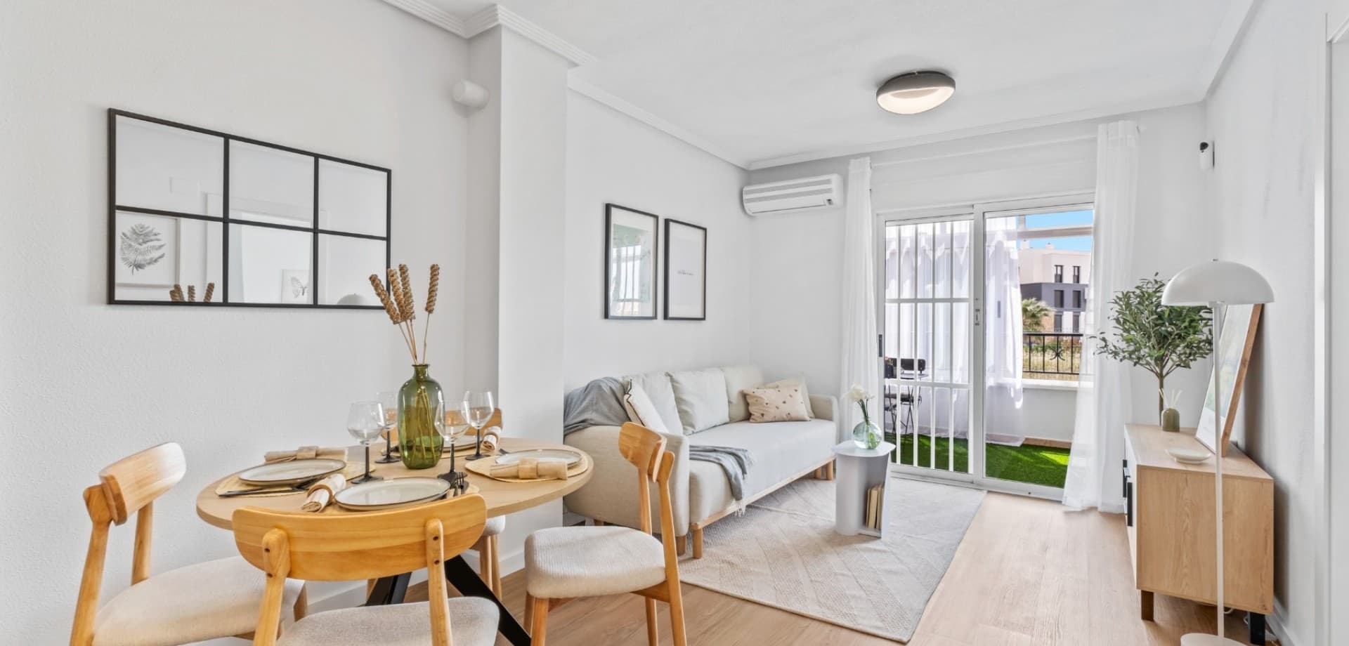 2 bed Middle Floor Apartment in Orihuela Costa - 4