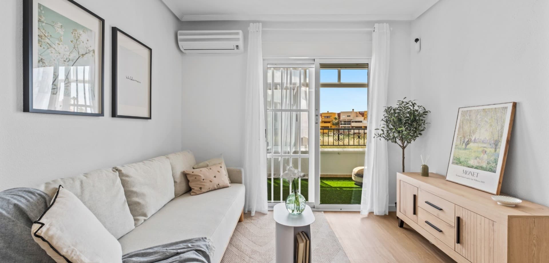 2 bed Middle Floor Apartment in Orihuela Costa - 16