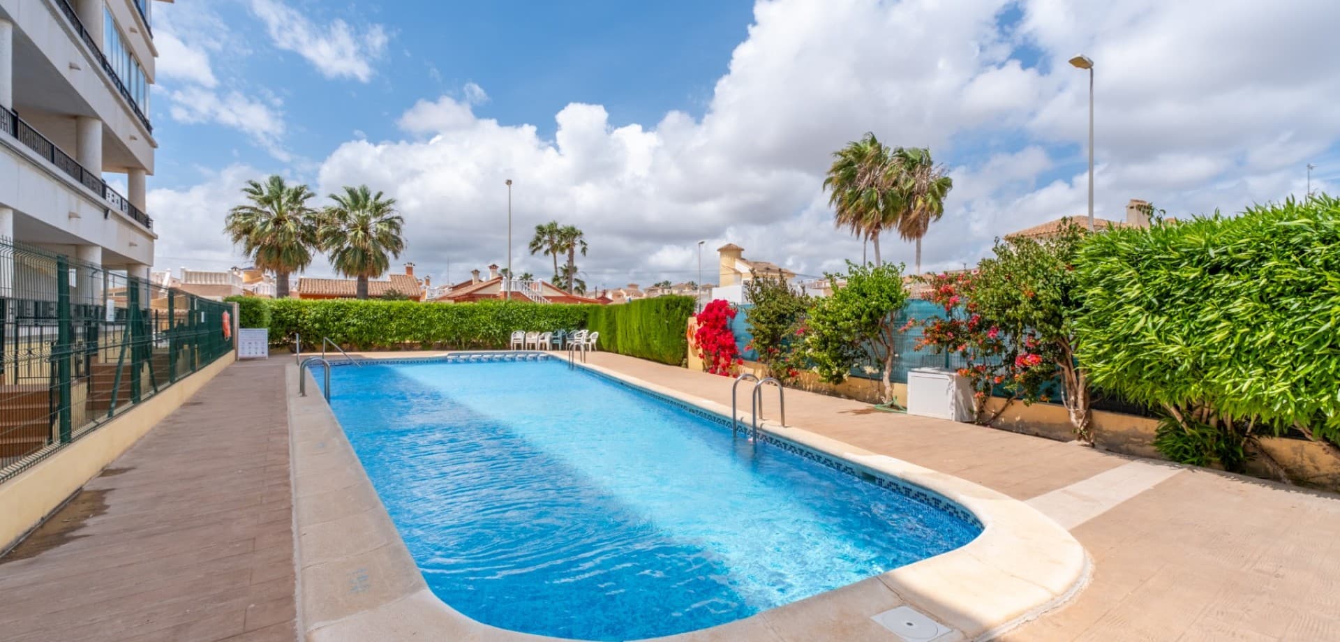 2 bed Middle Floor Apartment in Orihuela Costa - 9