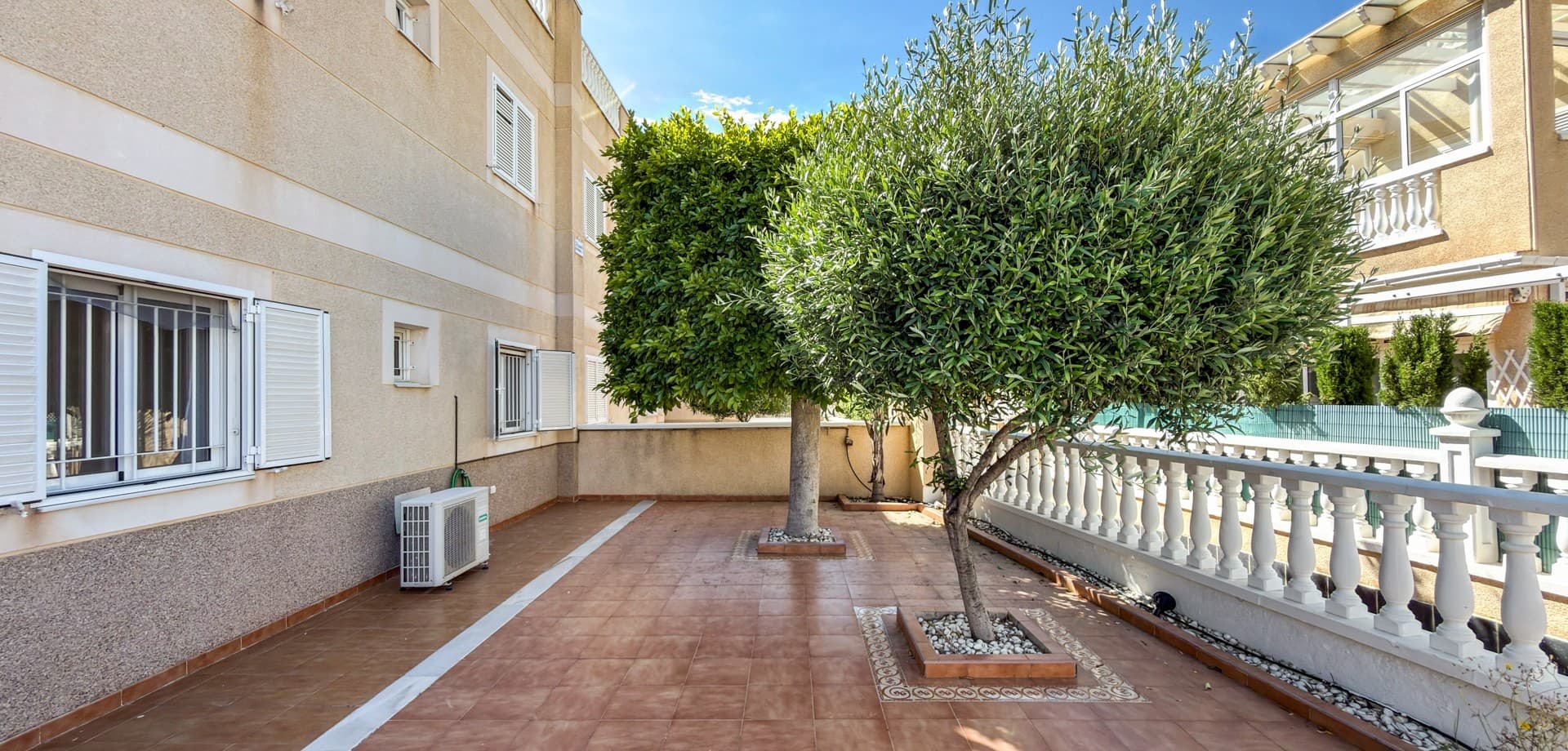 Tussenverdieping Appartement met 3 slaapkamers in Orihuela Costa - 17