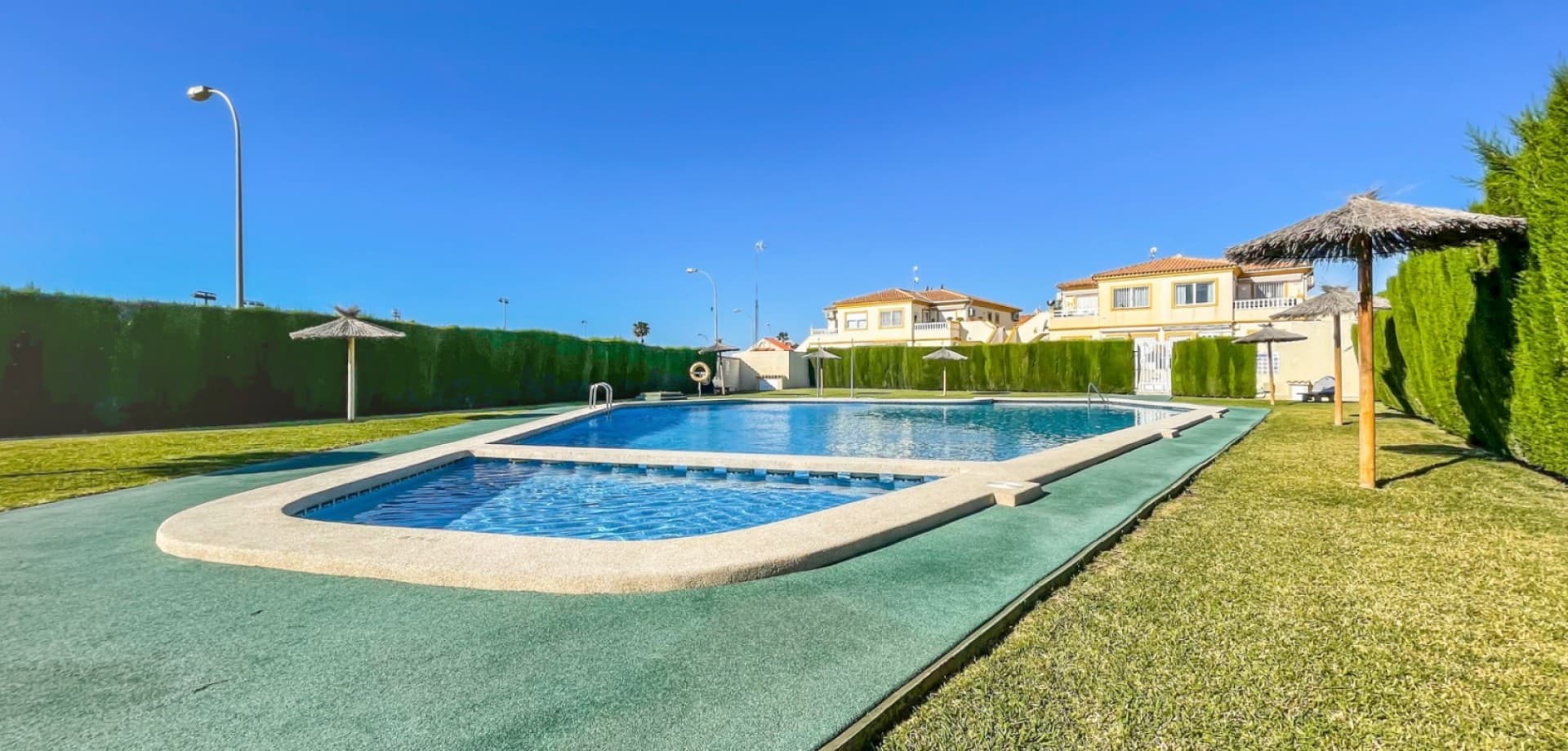 Bungalow de 2 dormitorios en Orihuela Costa - 2