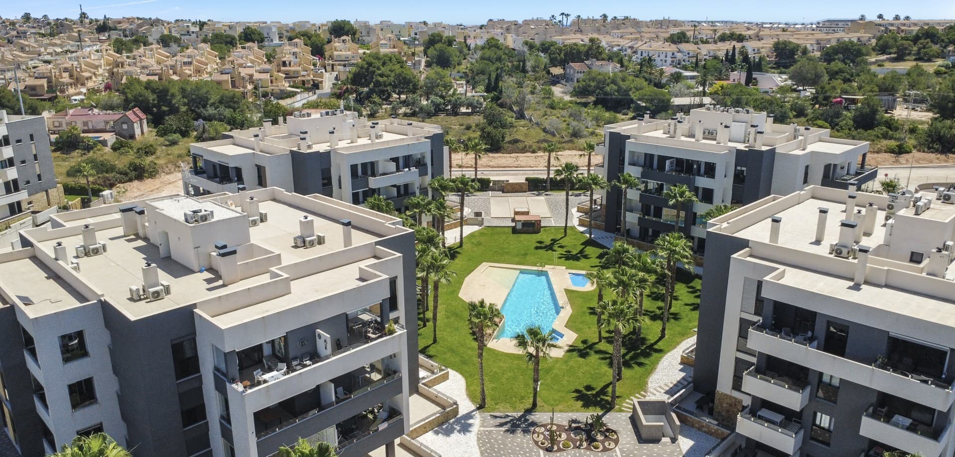 2 bed Middle Floor Apartment in Orihuela Costa - 3