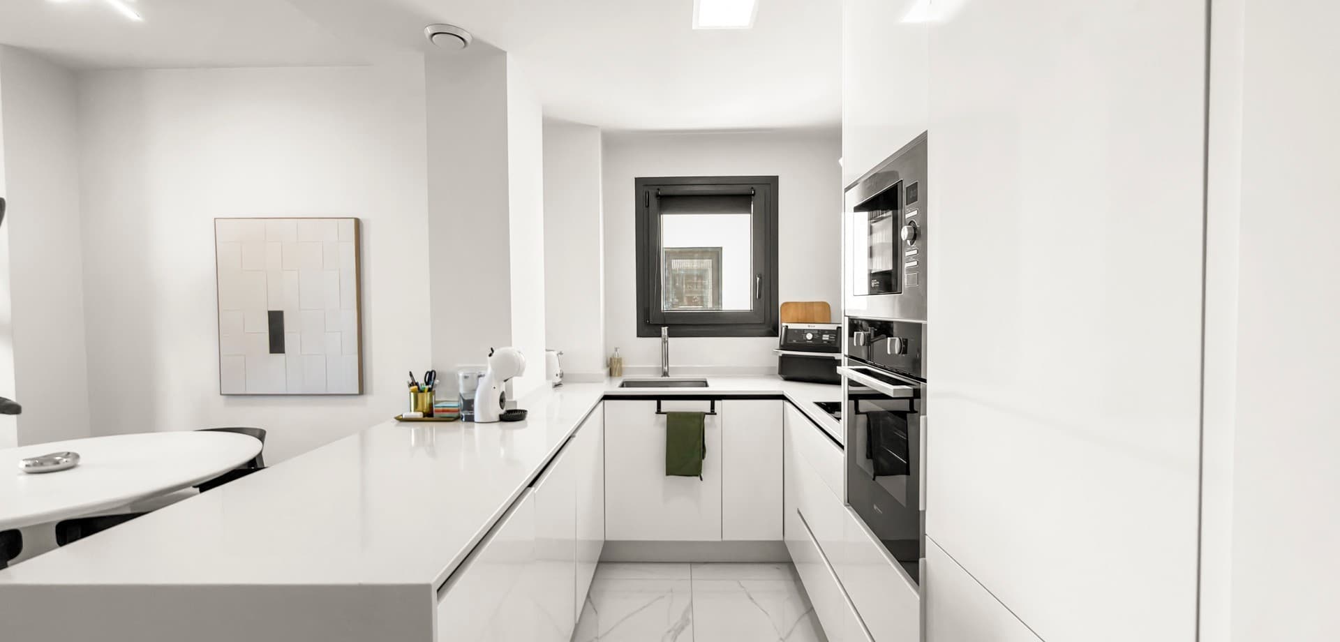 2 bed Middle Floor Apartment in Orihuela Costa - 2