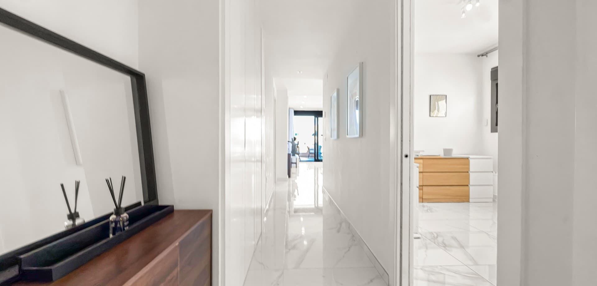 2 bed Middle Floor Apartment in Orihuela Costa - 21