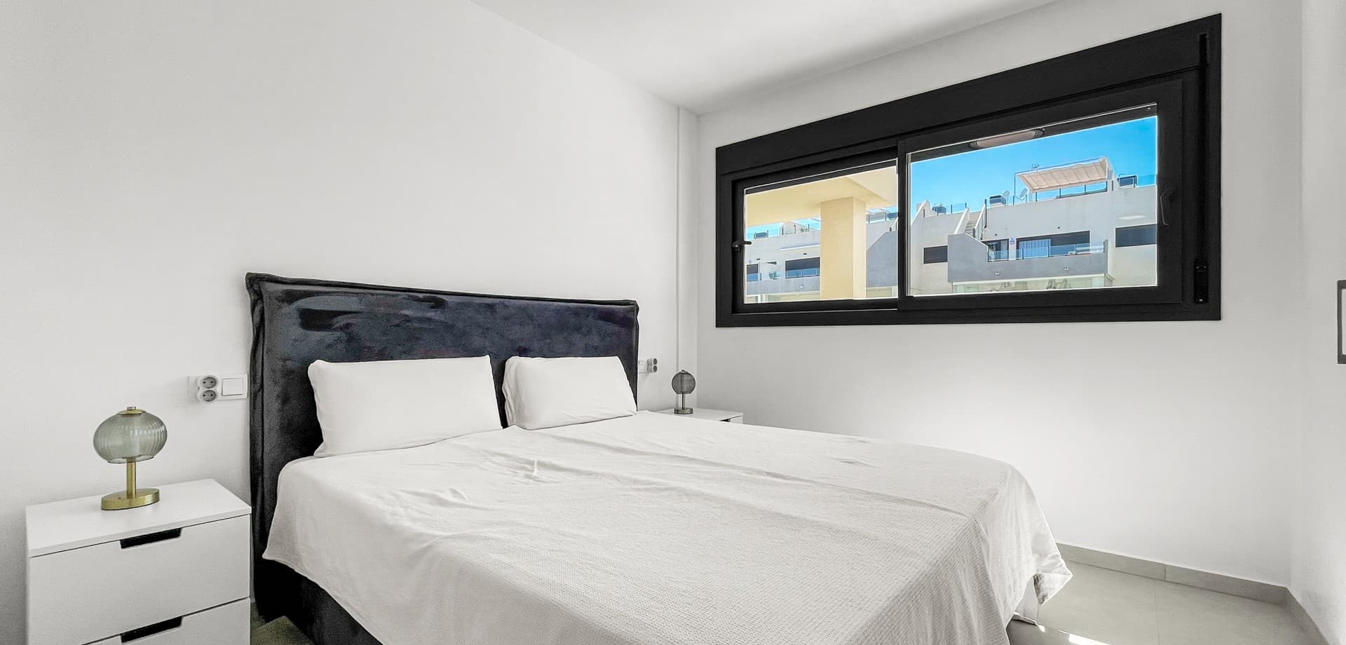 Apartamento Planta Media de 3 dormitorios en Orihuela Costa - 9