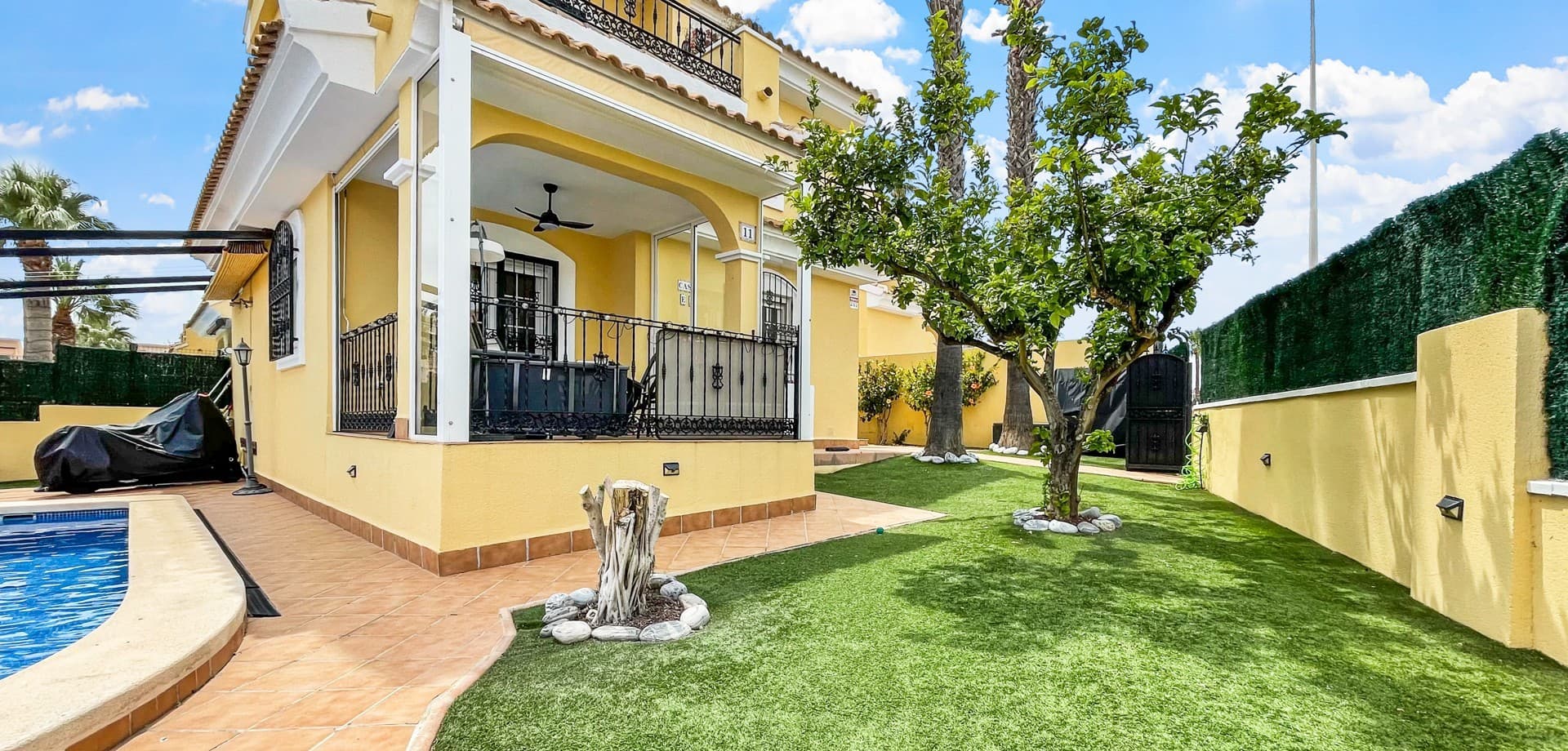 3 bed Detached Villa in Orihuela Costa - 1