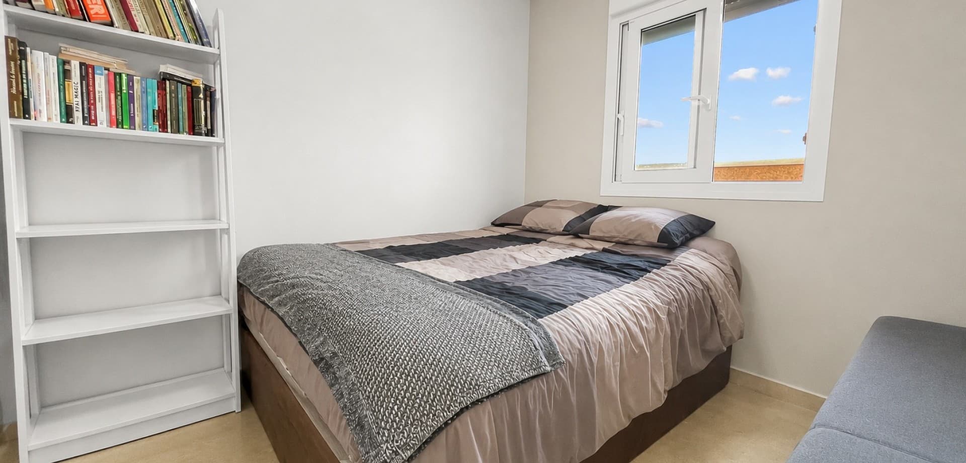 Tussenverdieping Appartement met 3 slaapkamers in Guardamar del Segura - 14