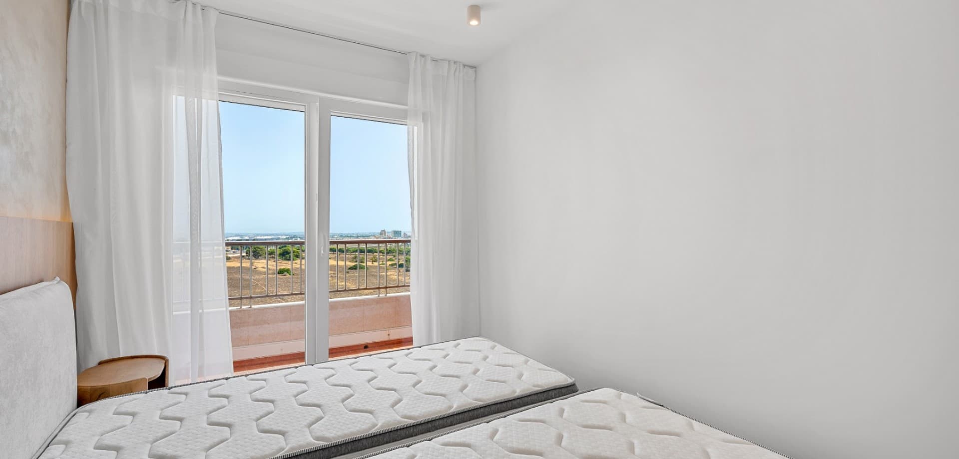 2 bed Middle Floor Apartment in Orihuela Costa - 14