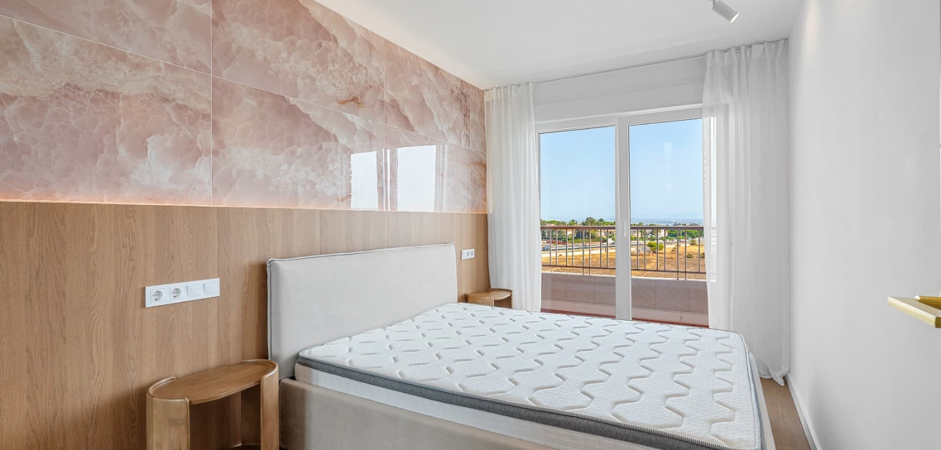 2 bed Middle Floor Apartment in Orihuela Costa - 19
