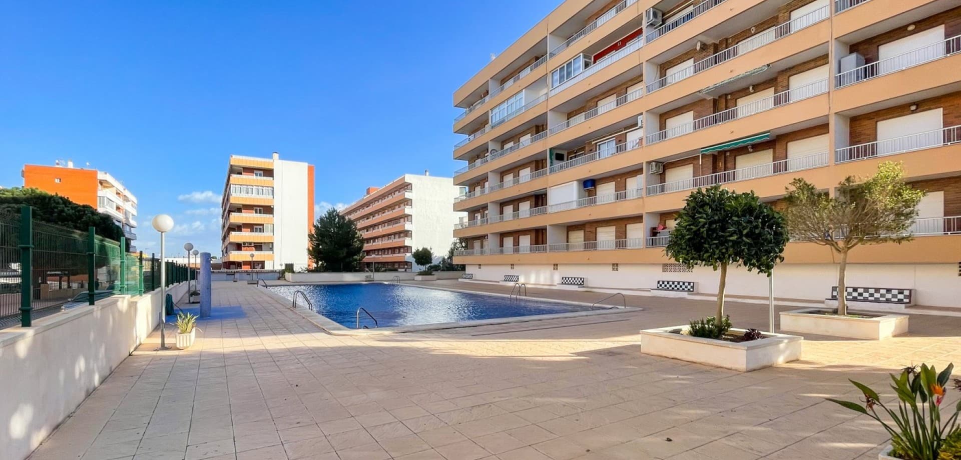 2 bed Middle Floor Apartment in Orihuela Costa - 4