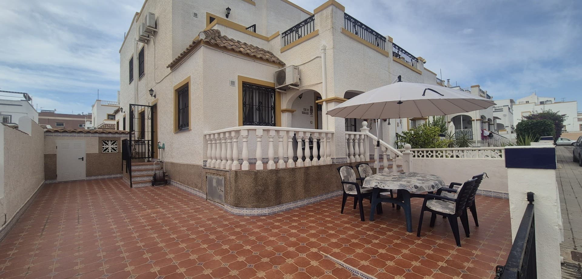 Geschakelde Woning met 3 slaapkamers in Orihuela Costa - 40