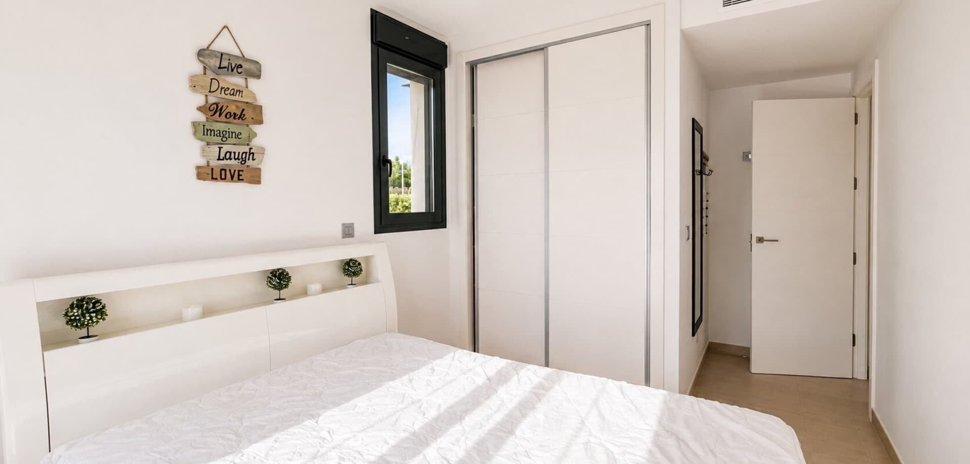 Apartamento Planta Media de 3 dormitorios en Orihuela Costa - 25
