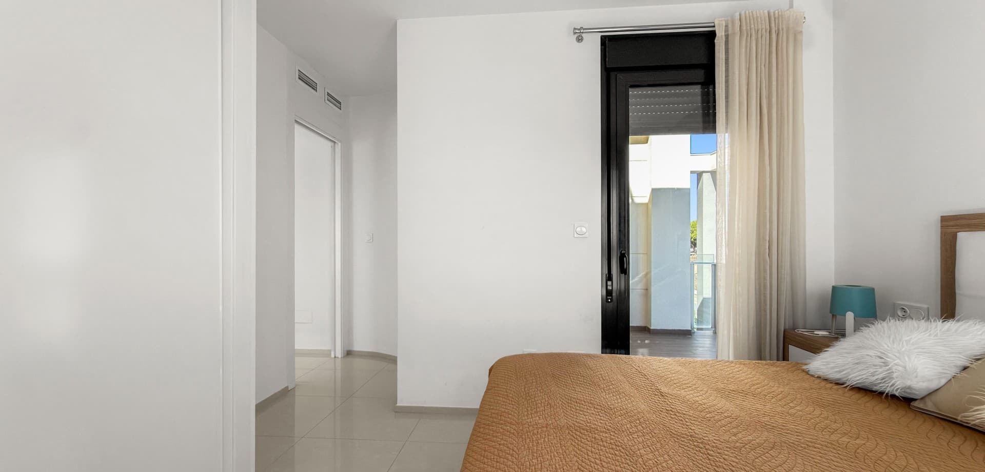 3 bed Middle Floor Apartment in Orihuela Costa - 27