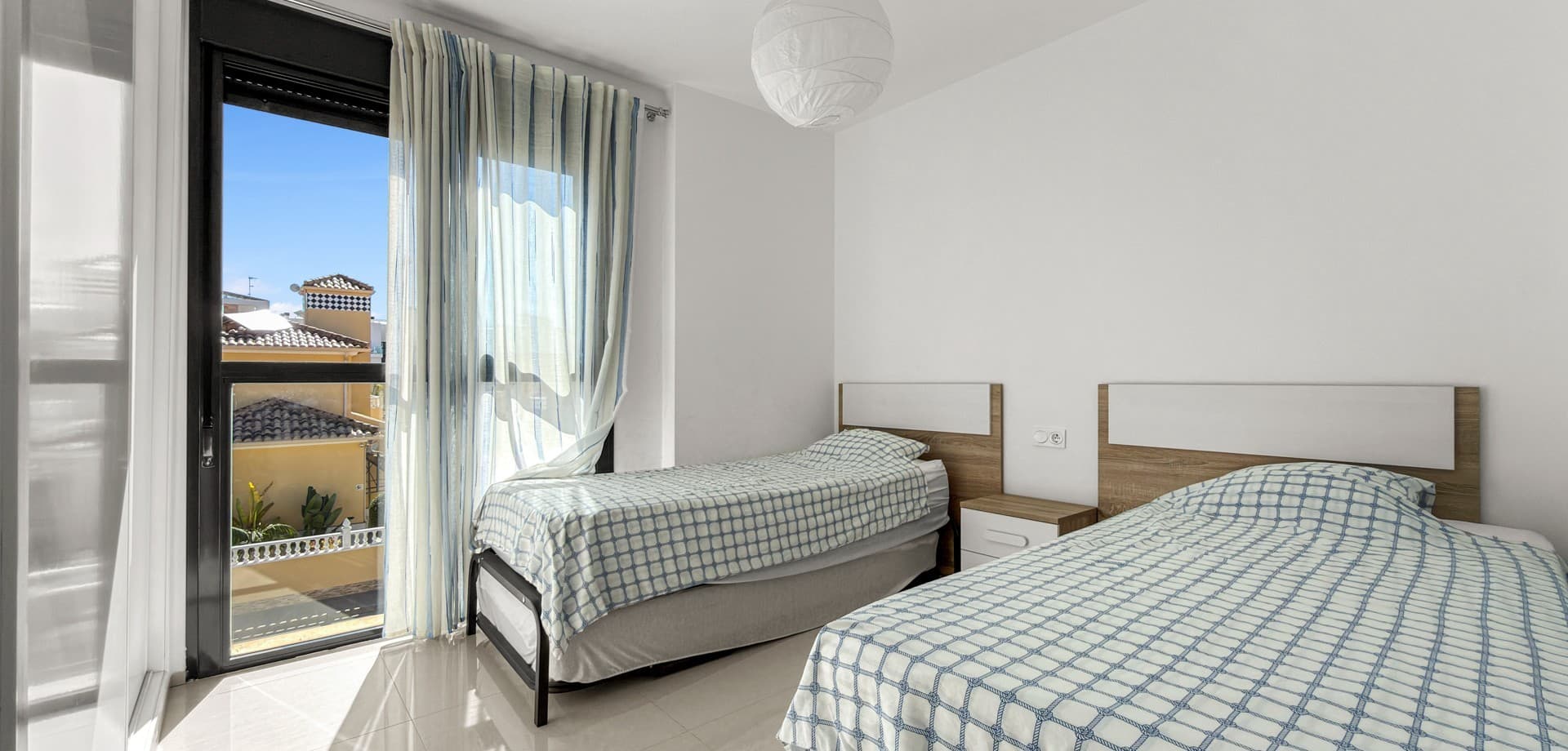 3 bed Middle Floor Apartment in Orihuela Costa - 14
