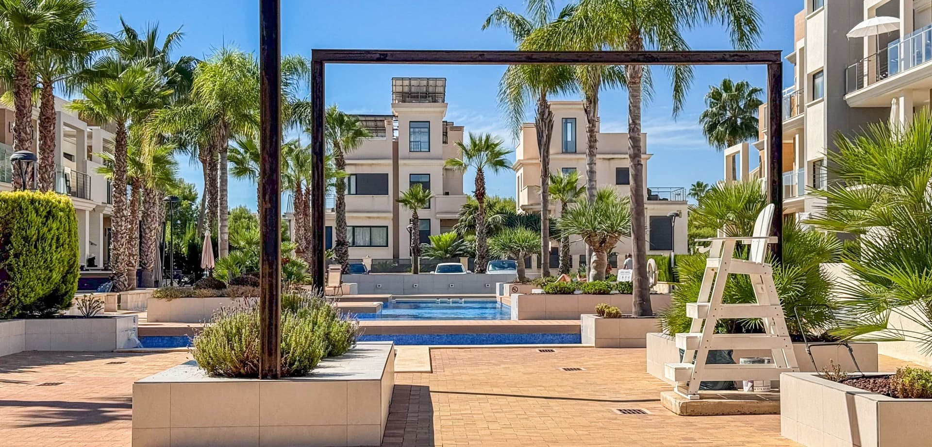 3 bed Middle Floor Apartment in Orihuela Costa - 17