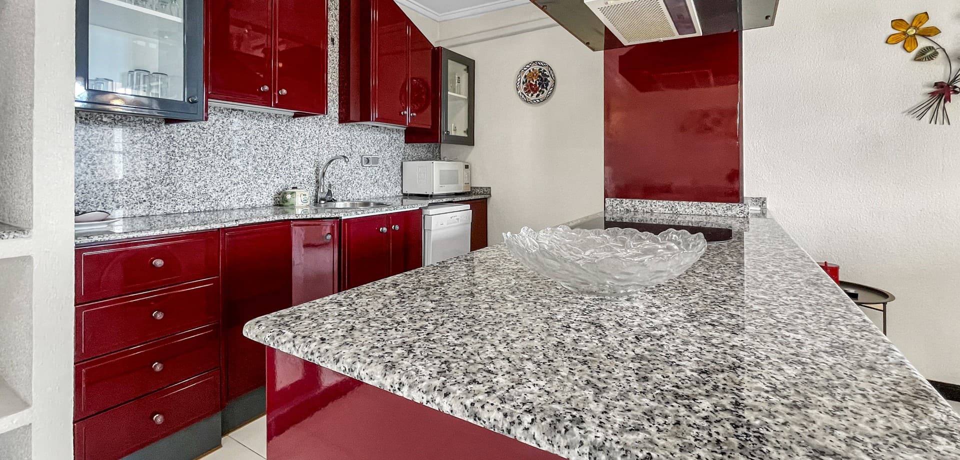 2 bed Middle Floor Apartment in Orihuela Costa - 9