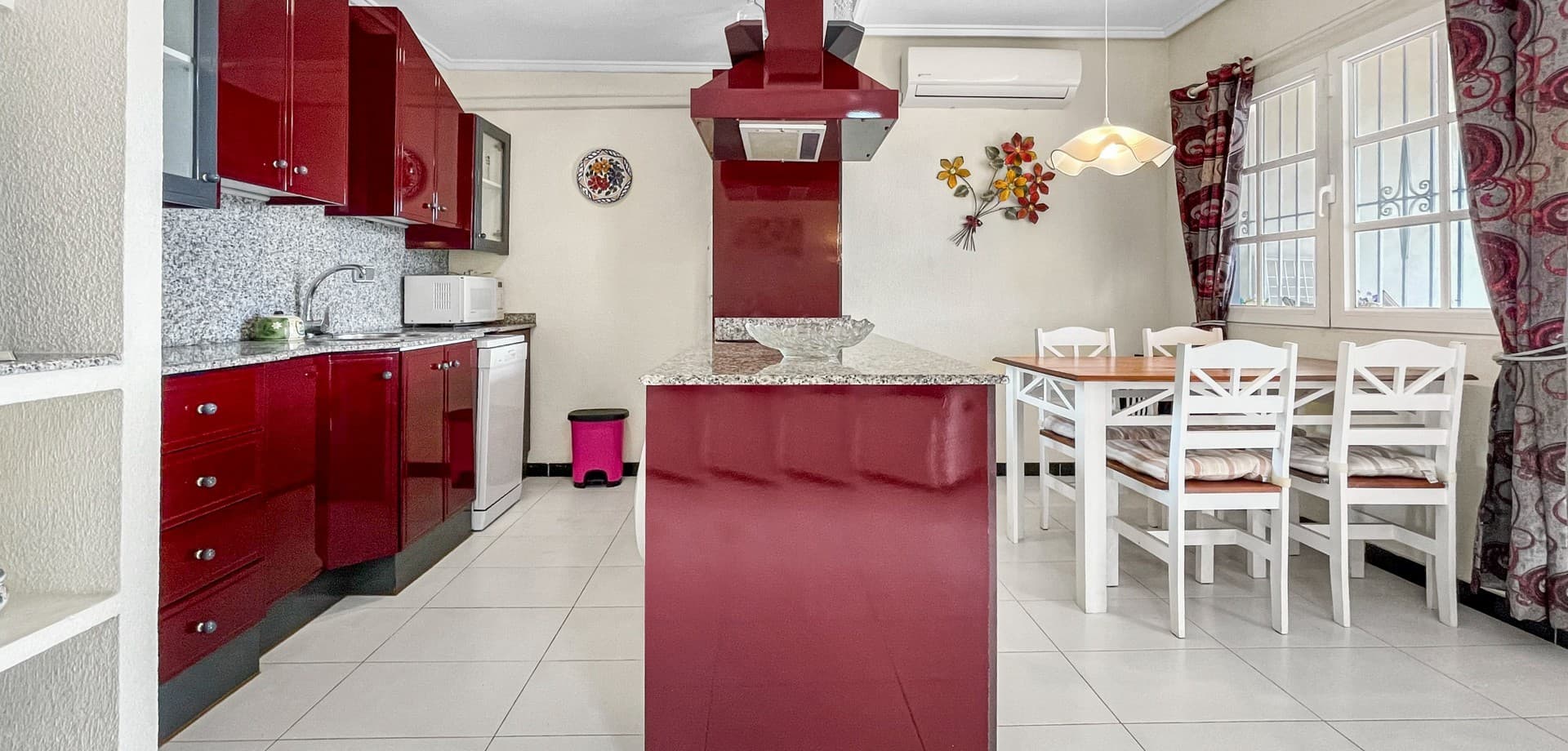 2 bed Middle Floor Apartment in Orihuela Costa - 12