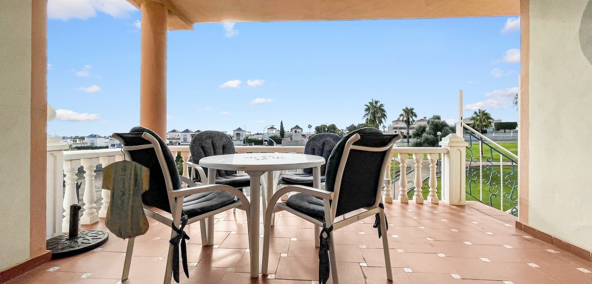 2 bed Middle Floor Apartment in Orihuela Costa - 22