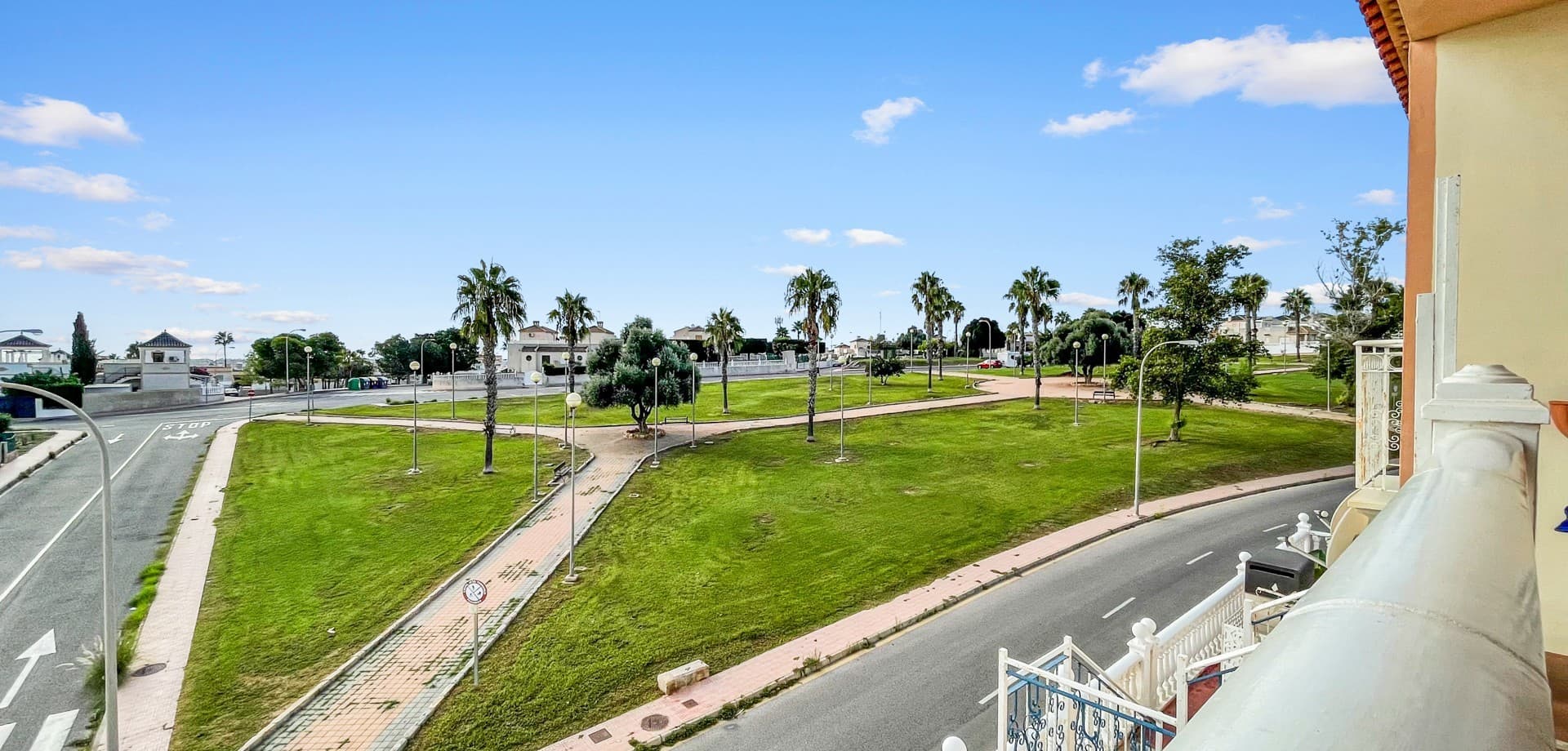2 bed Middle Floor Apartment in Orihuela Costa - 5