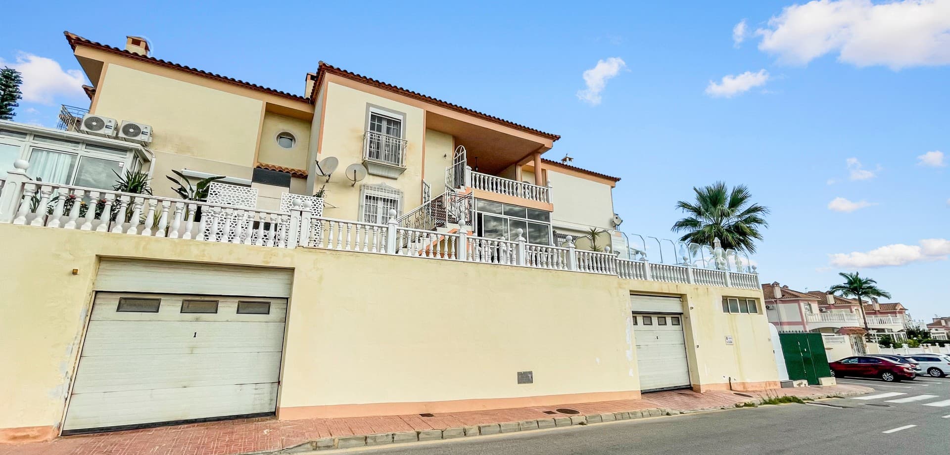 2 bed Middle Floor Apartment in Orihuela Costa - 27