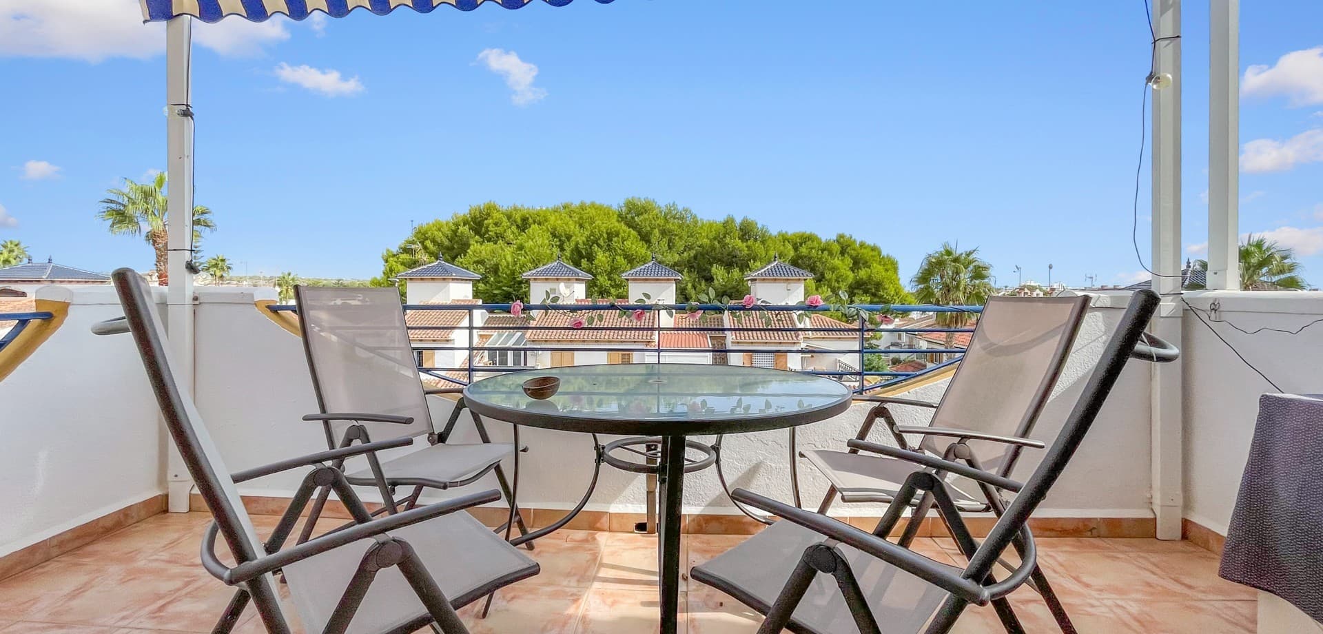 2 bed Middle Floor Apartment in Mil Palmeras - 23