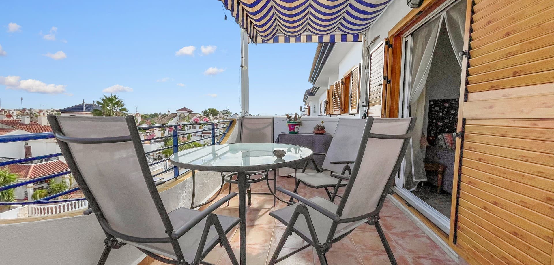 2 bed Middle Floor Apartment in Mil Palmeras - 1