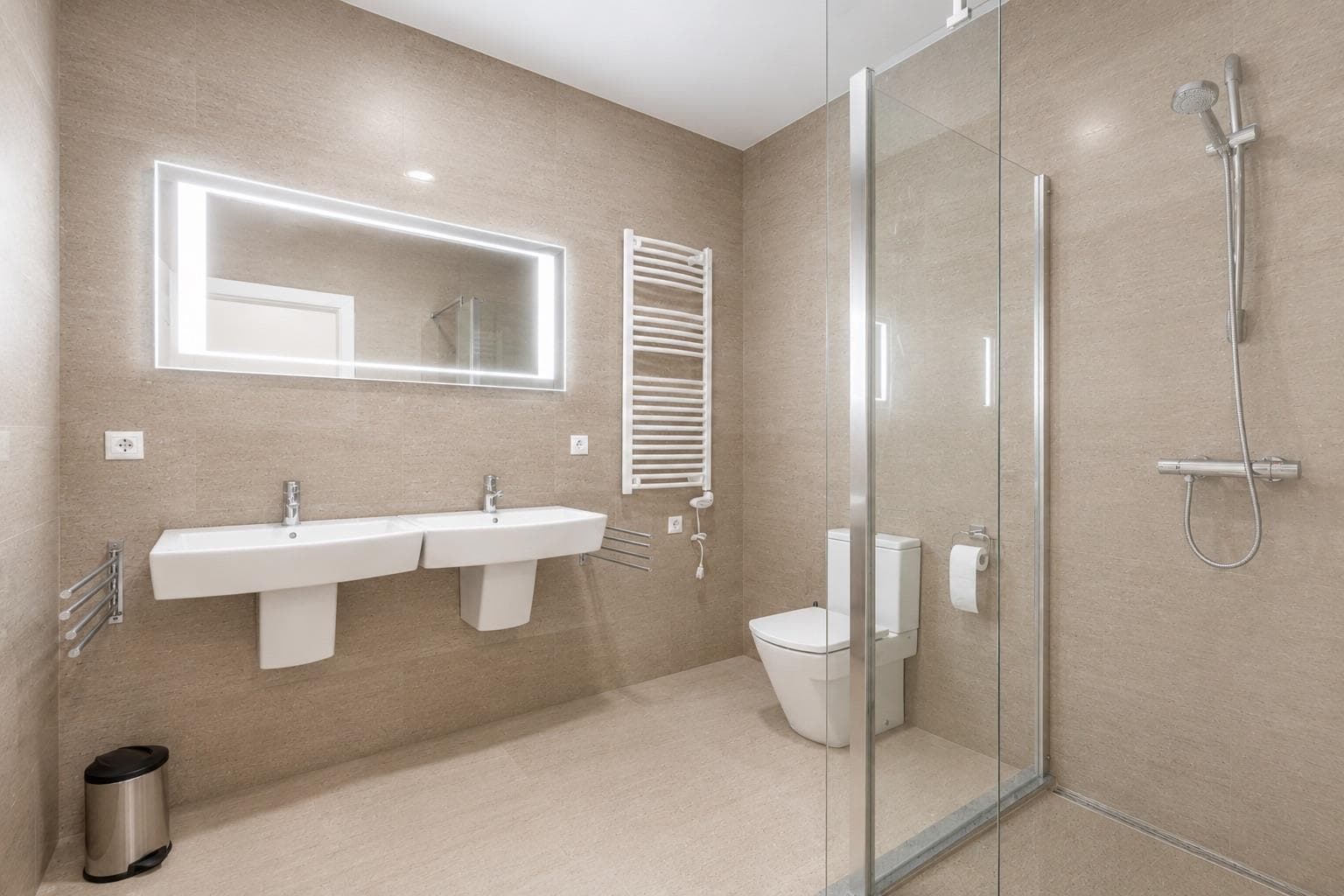 5 bed Villa in EL Carmoli Los Urrutias - 4