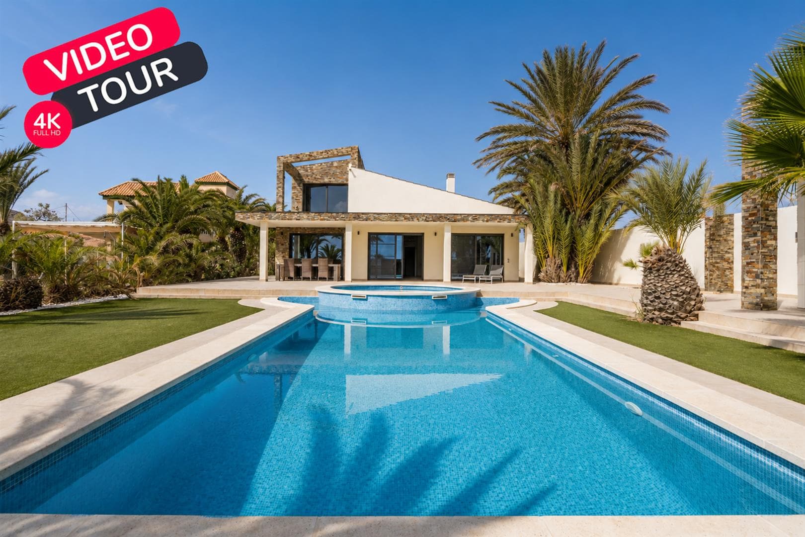 5 bed Villa in EL Carmoli Los Urrutias - 1