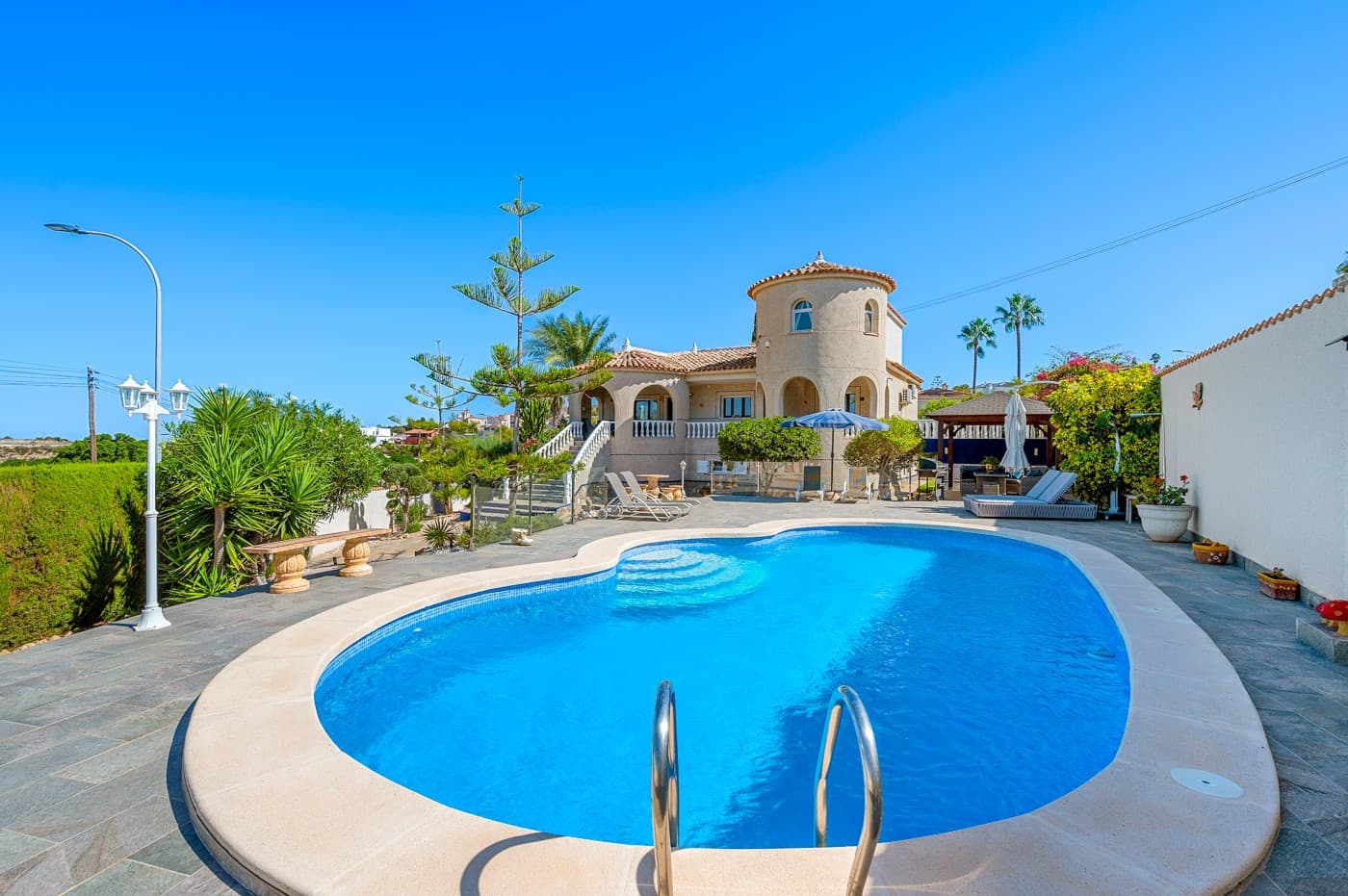 Villa - Chalet de 5 dormitorios en Almoradi - 48