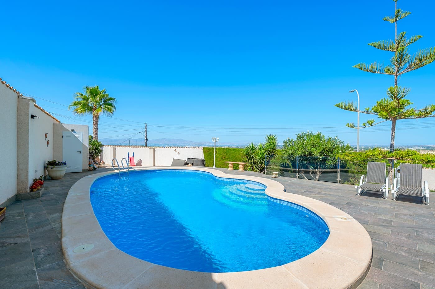 Villa - Chalet de 5 dormitorios en Almoradi - 46