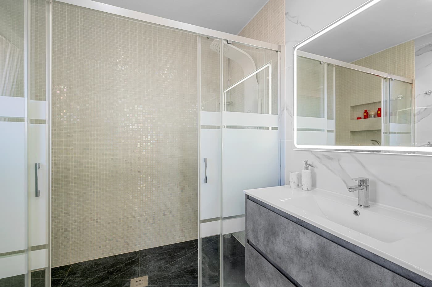 Villa - Chalet de 5 dormitorios en Almoradi - 24