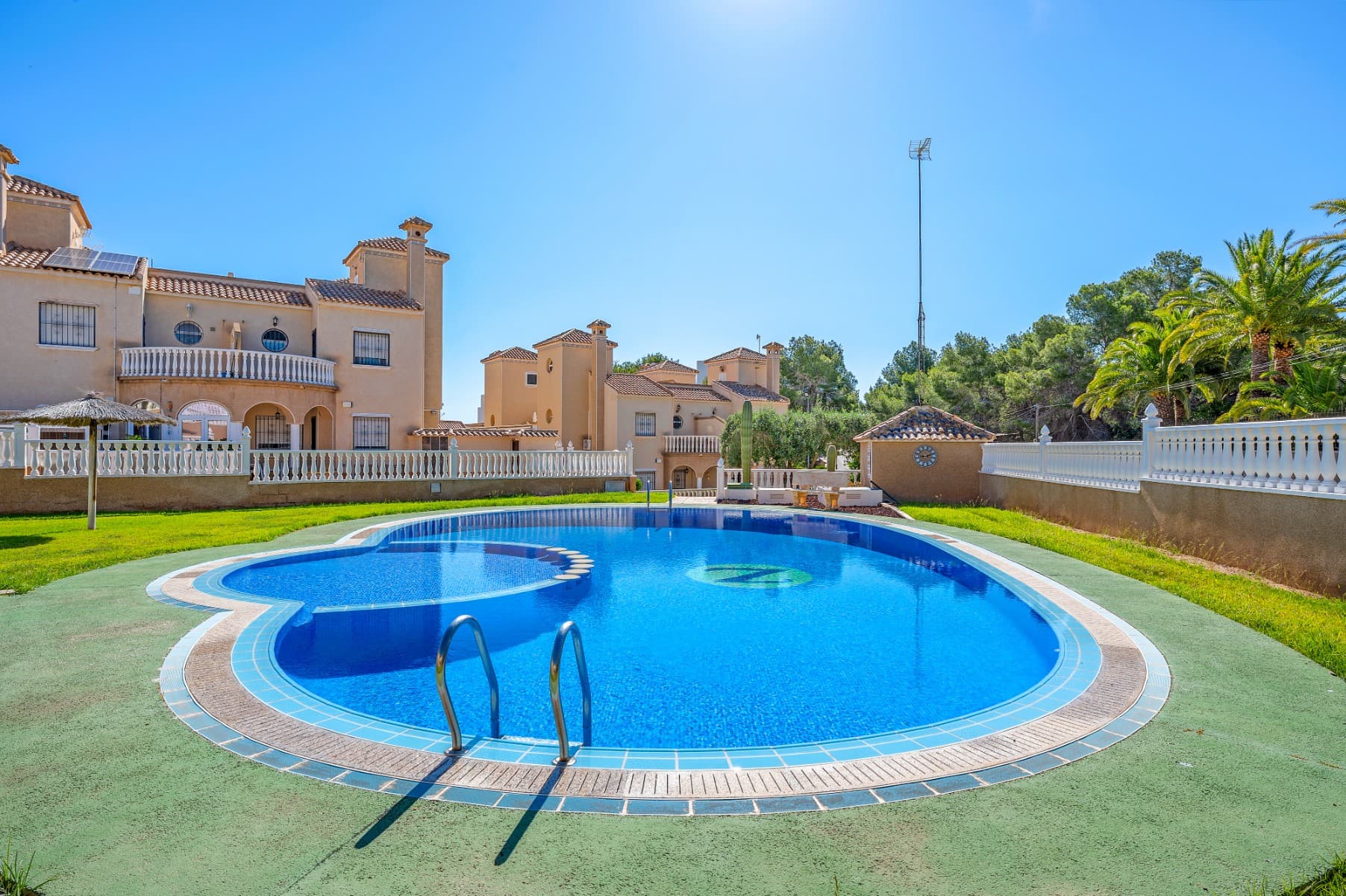 3 bed Detached Villa in Villamartin - 37