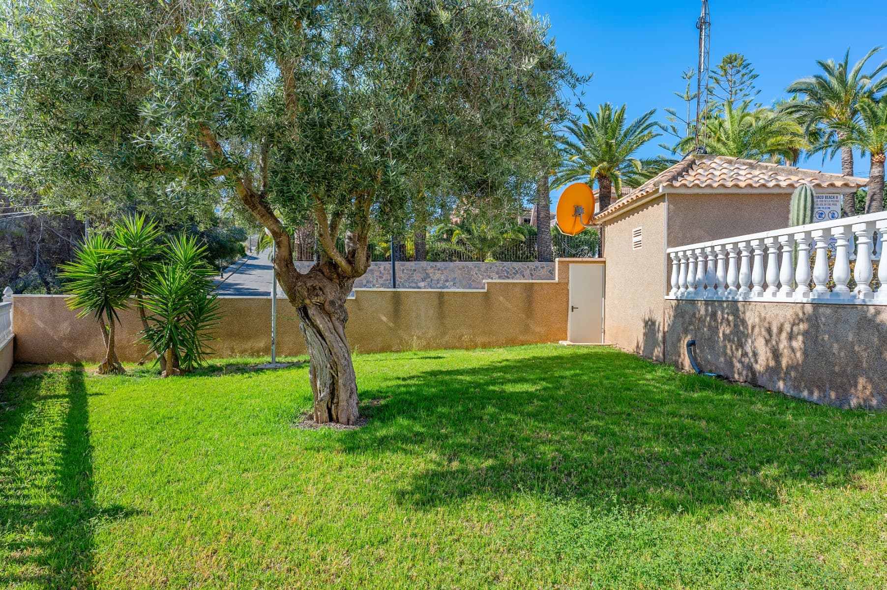 3 bed Detached Villa in Villamartin - 38