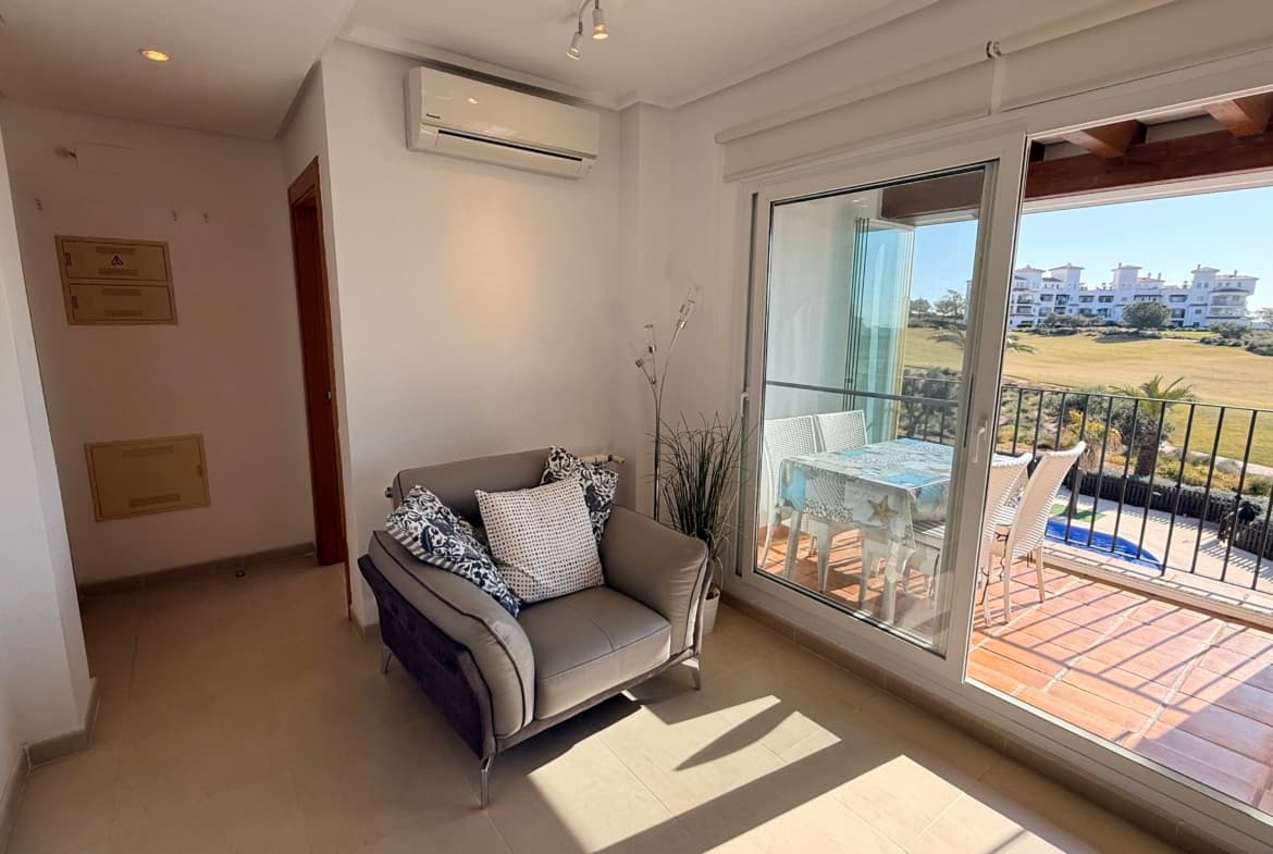 2 bed Middle Floor Apartment in Hacienda Riquelme - 5