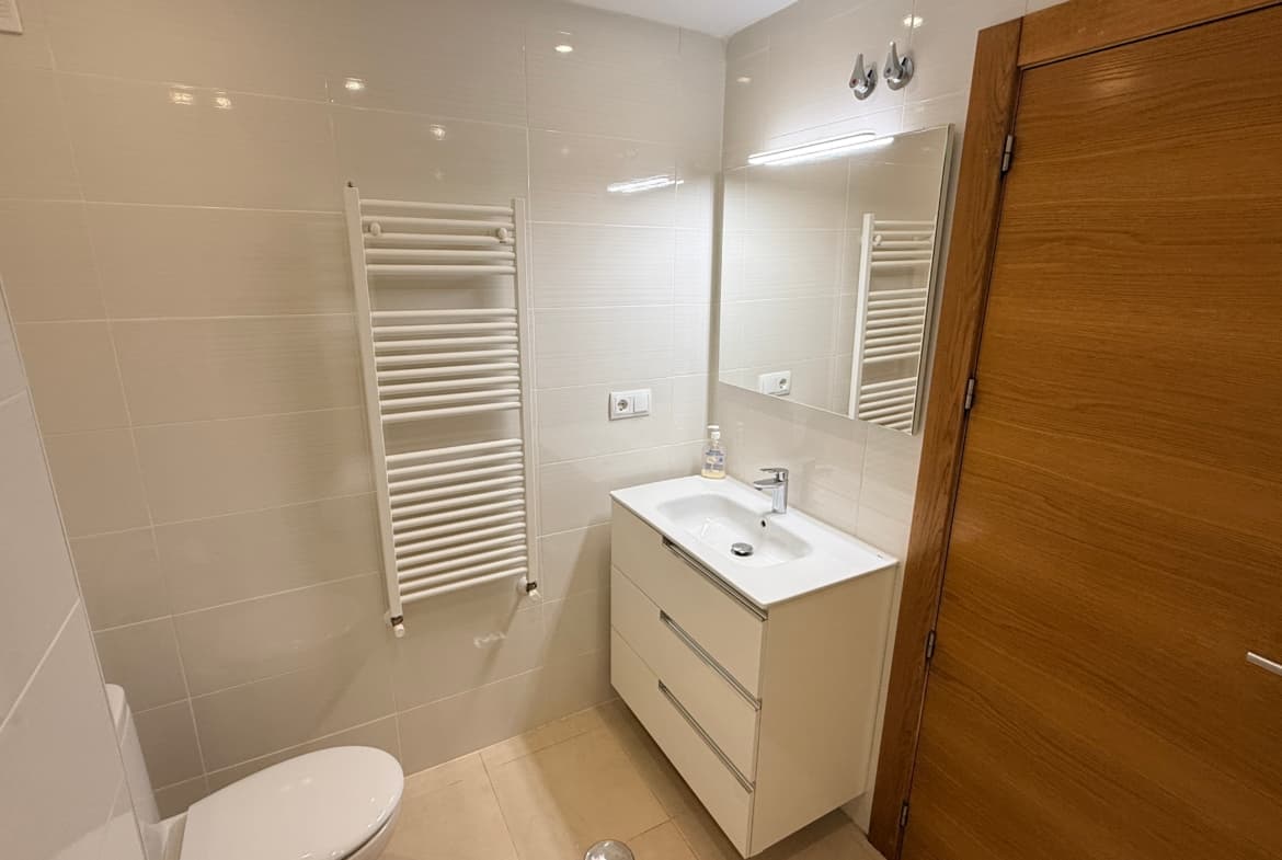 2 bed Middle Floor Apartment in Hacienda Riquelme - 8