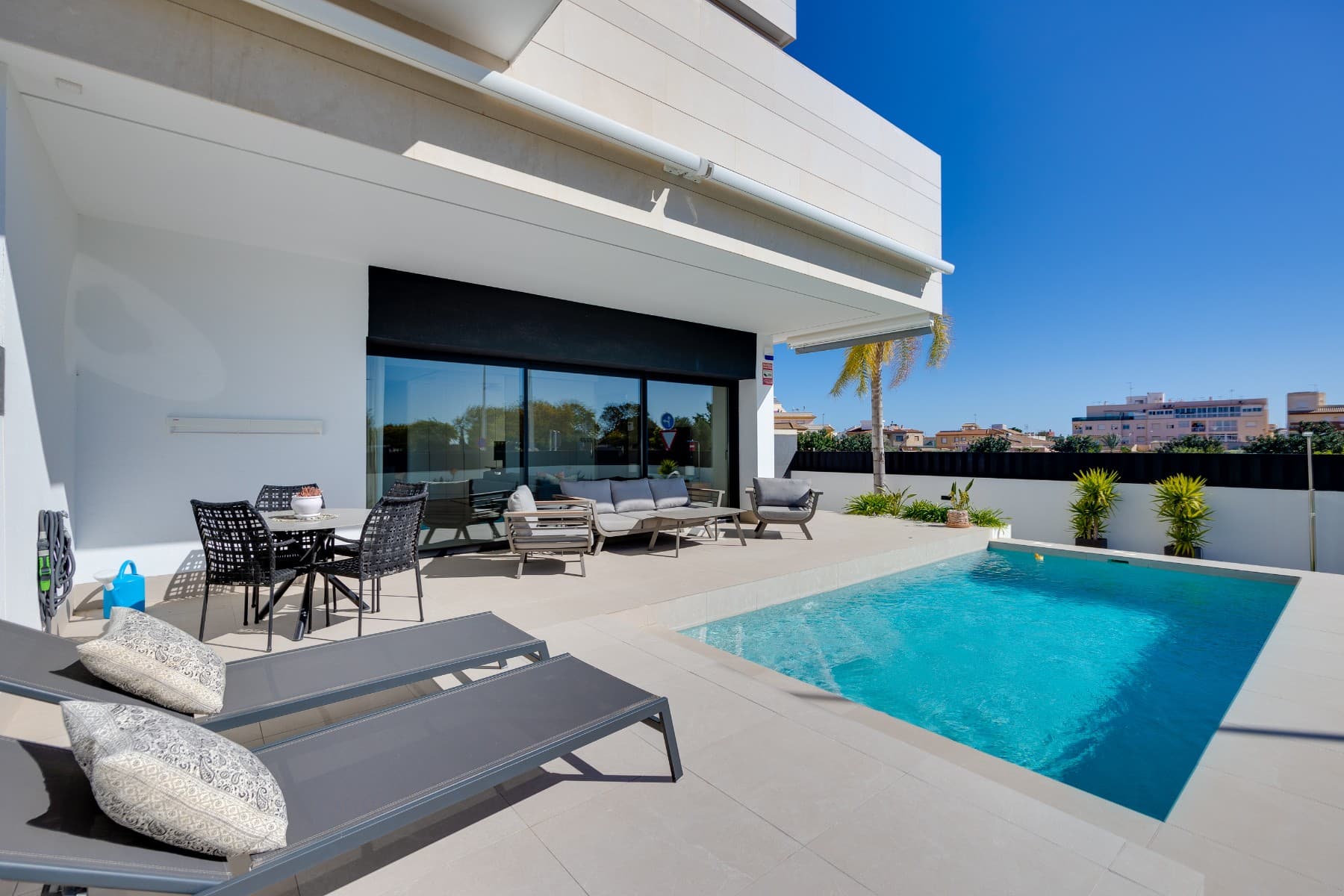 Bungalow de 3 dormitorios en Pilar de la Horadada - 2