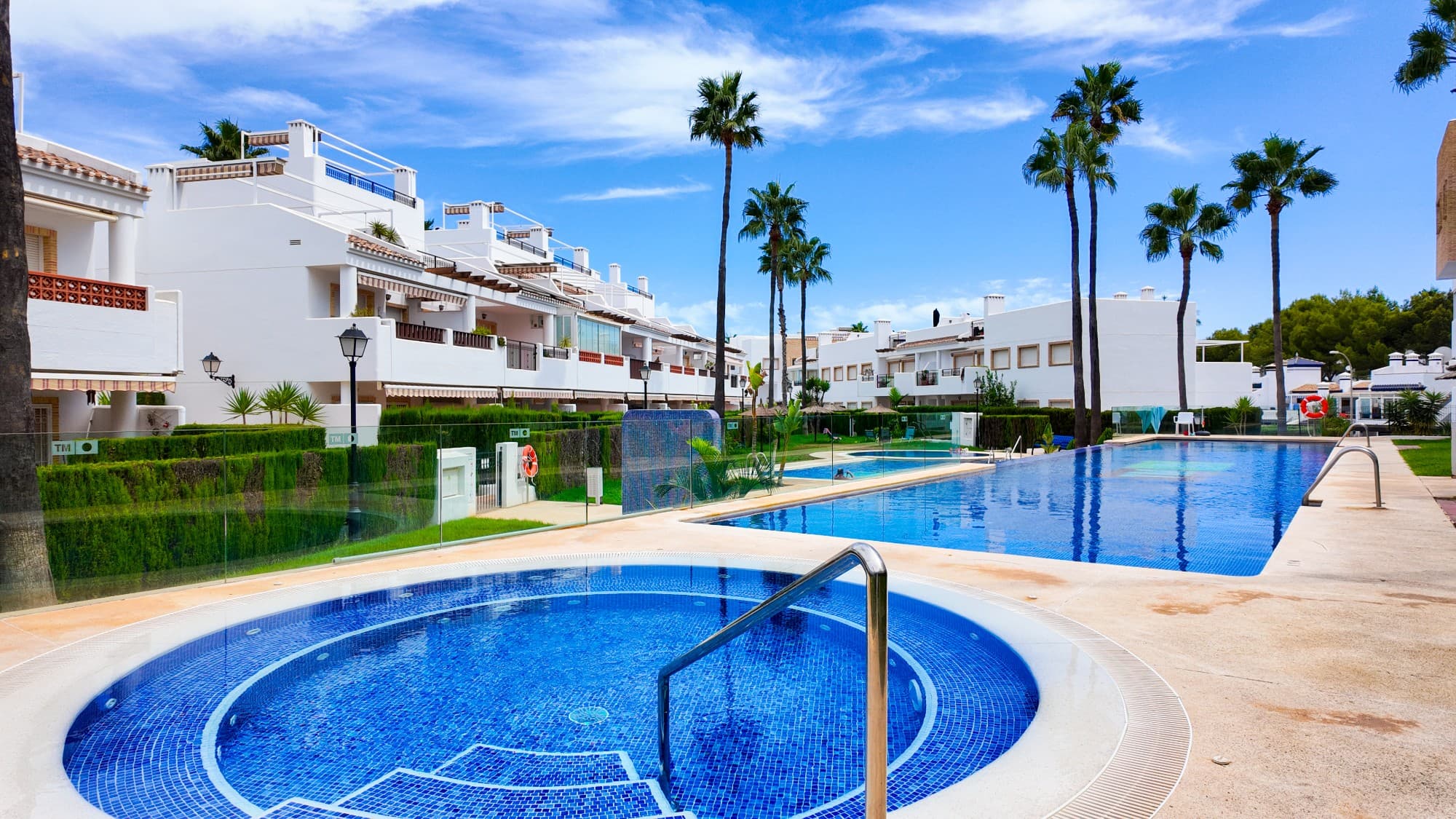 Apartamento Planta Media de 2 dormitorios en Orihuela Costa - 37