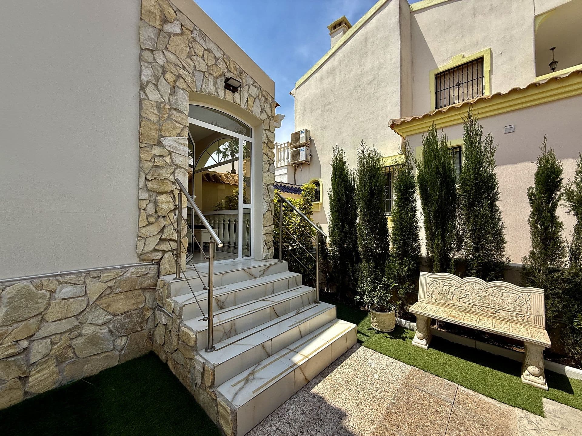 Villa - Chalet de 4 dormitorios en Orihuela Costa - 38