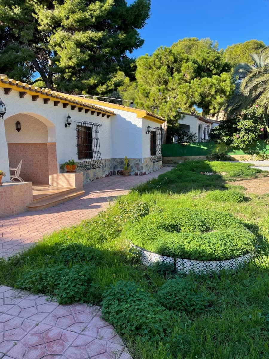 Vrijstaande Villa met 3 slaapkamers in Orihuela Costa - 2