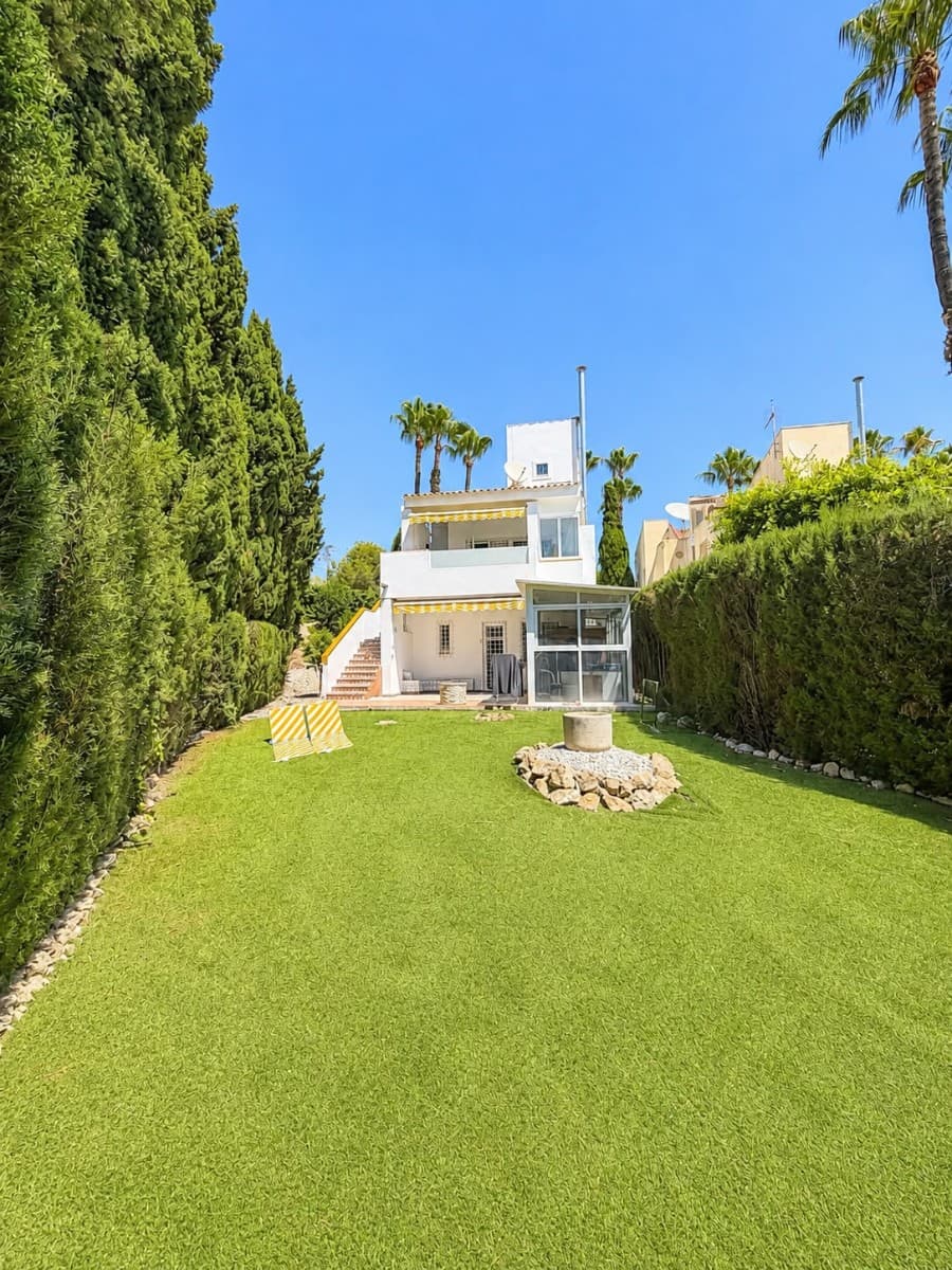3 bed Detached Villa in Villamartin - 8