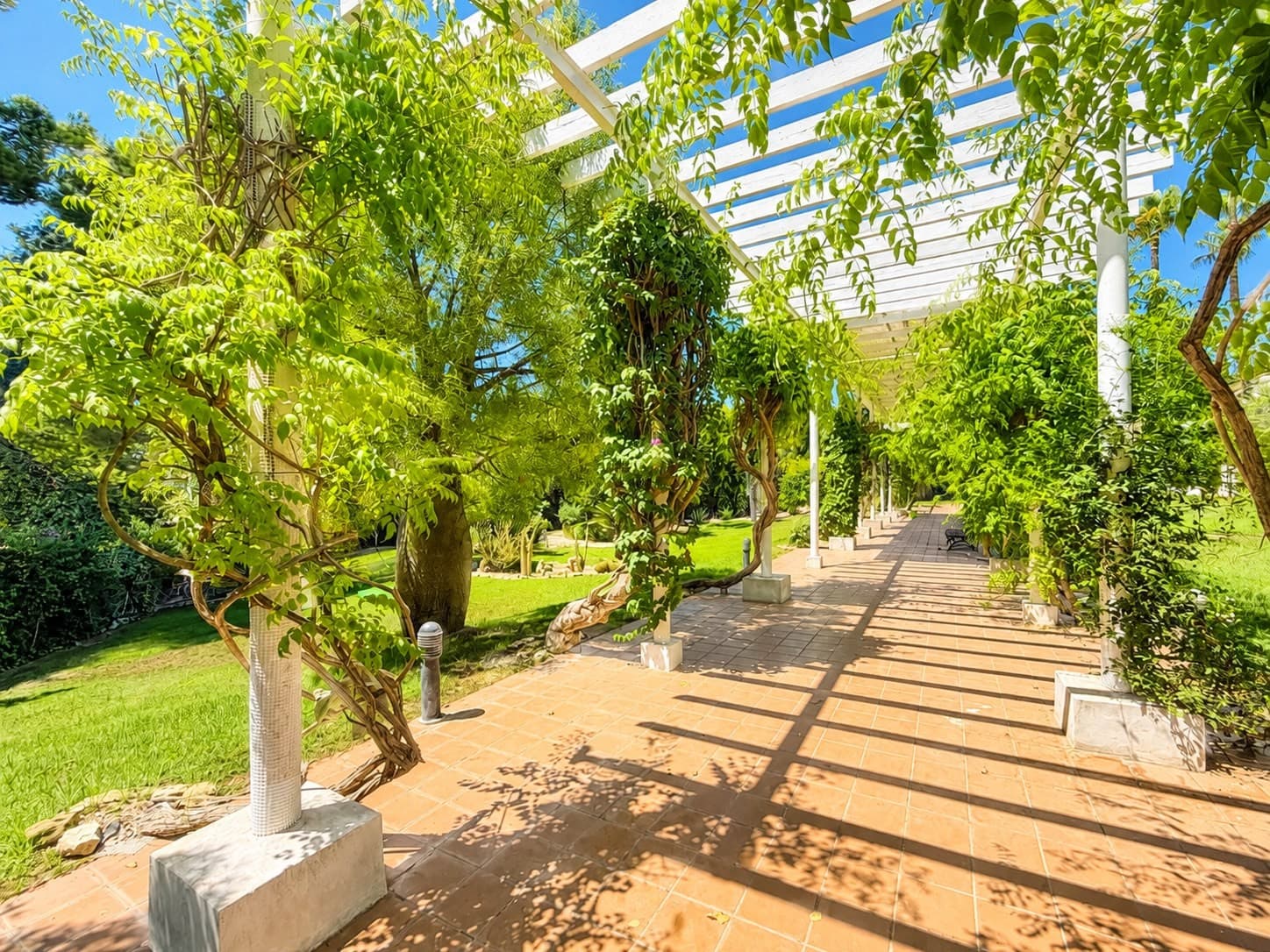 3 bed Detached Villa in Villamartin - 4