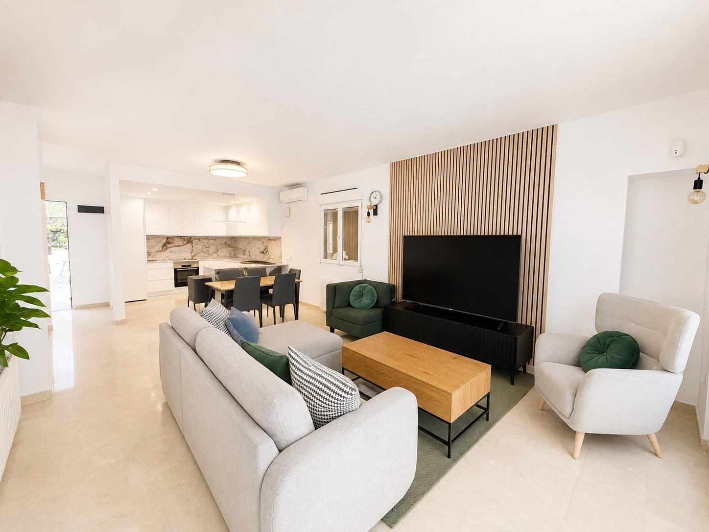 3 bed Detached Villa in Villamartin - 11
