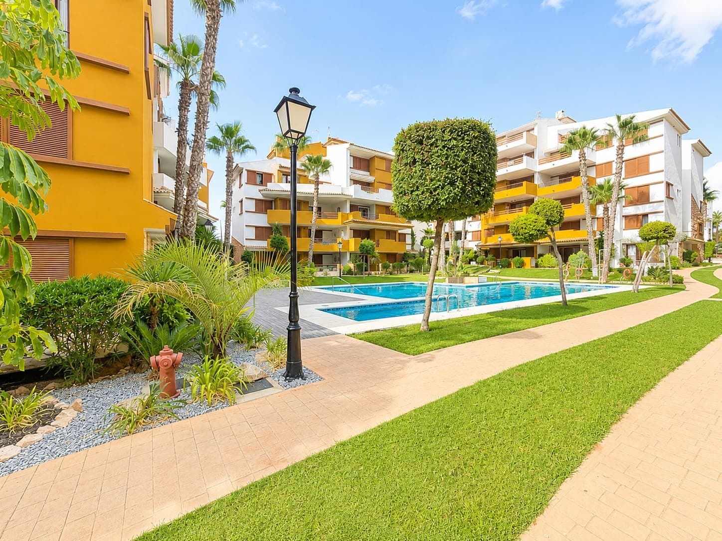 Apartamento Planta Media de 2 dormitorios en Punta Prima - 19