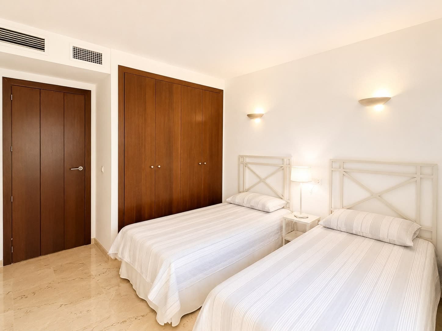 Apartamento Planta Media de 2 dormitorios en Punta Prima - 15