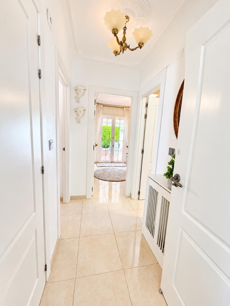 3 bed Detached Villa in Orihuela Costa - 23